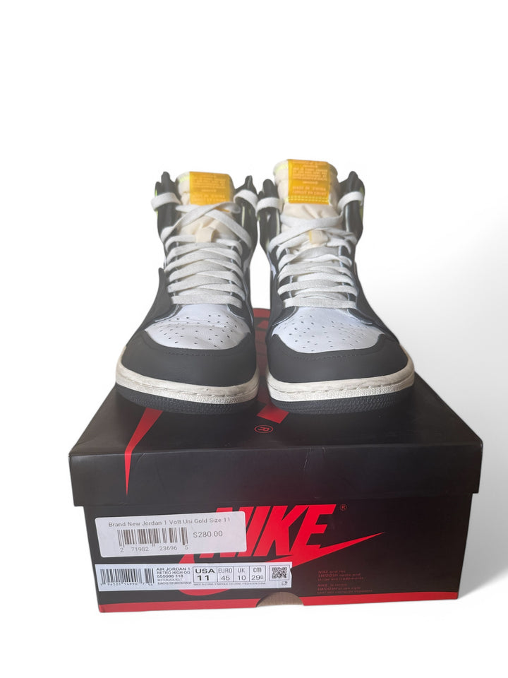Jordan 1 Retro High White Black Volt University Gold Size 11M 12.5W